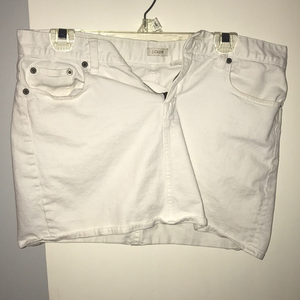 White denim skirt